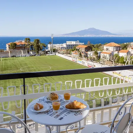 Casa Cafarelli - Bright With Stunning View شقة