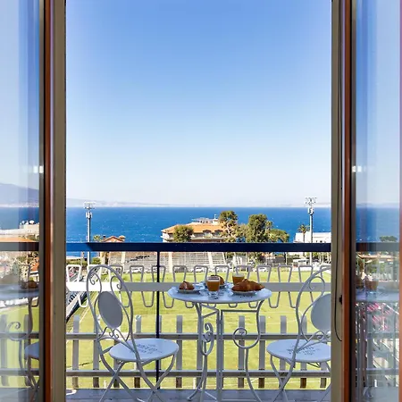 Casa Cafarelli - Bright With Stunning View 公寓