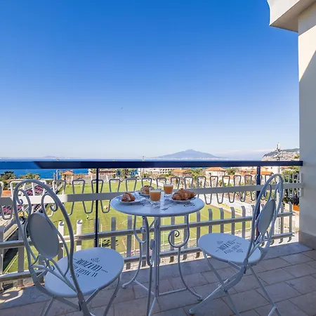 Casa Cafarelli - Bright With Stunning View *