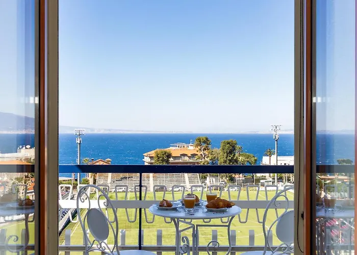 Casa Cafarelli - Bright With Stunning View アパート